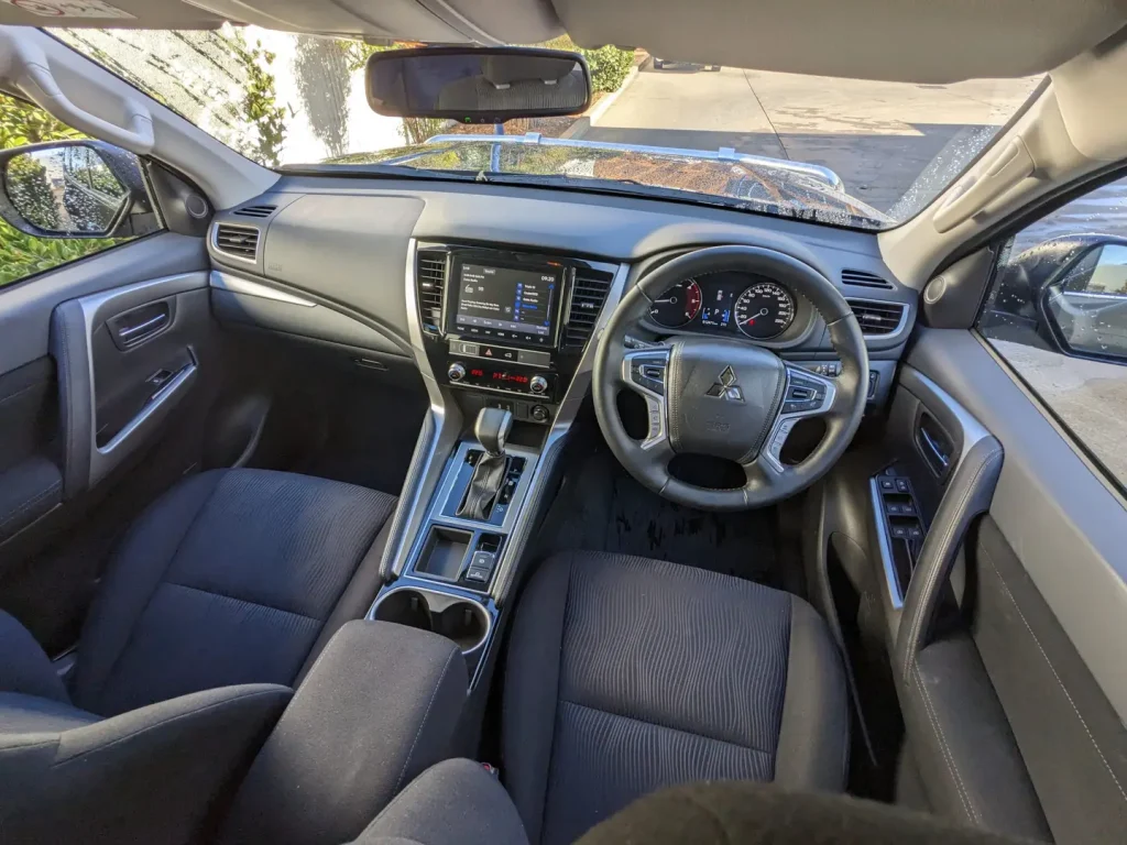 Mitsubishi Pajero Interior