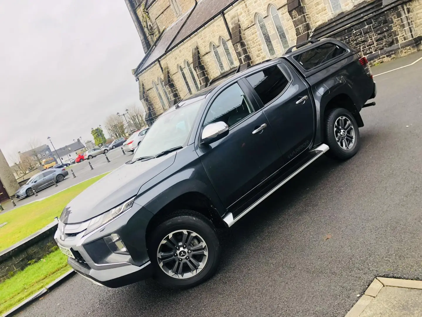 2020 Mitsubishi L200 Left Hand View