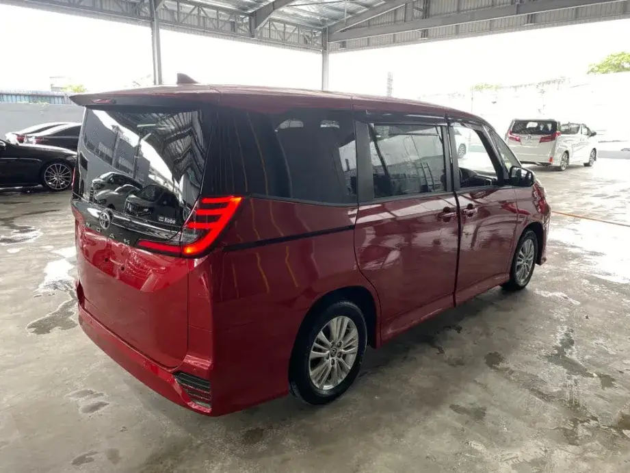 Toyota Noah for Sale in Nairobi